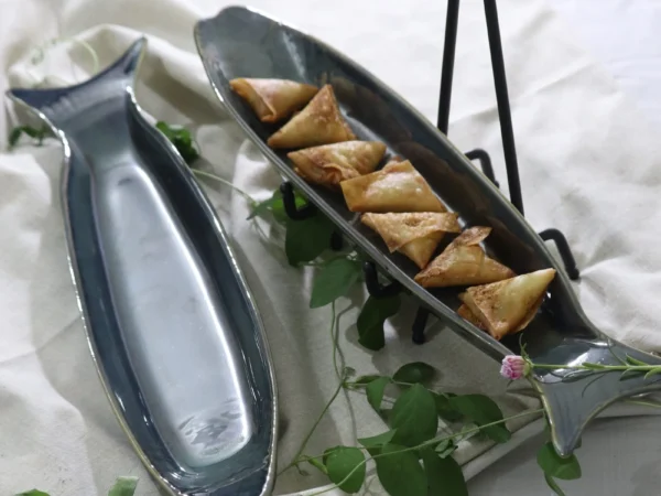 Aqua Elegance Fish-Shaped Platter