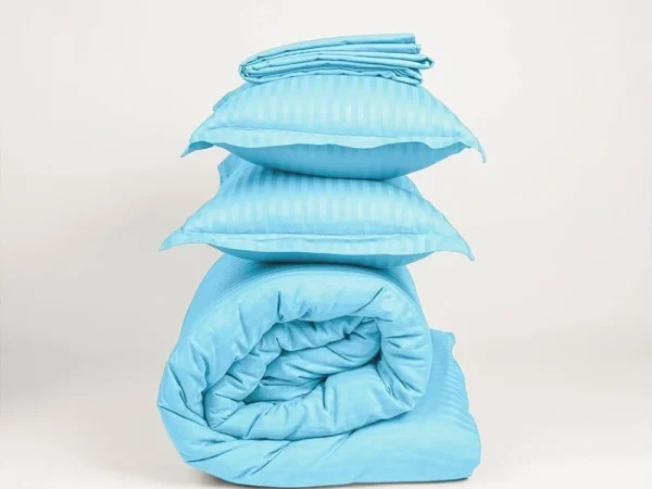 Strip Comforter for Hotels/Resorts
